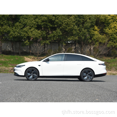2023High Performance EV Car LEAPMOTOR C01 Light White Electric Car 525km 606km 717km Long Range EV